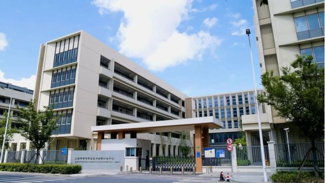 售楼处发布：保利天奕最新城市封面冰球突破楼市聚焦®浦东保利天奕(图11)