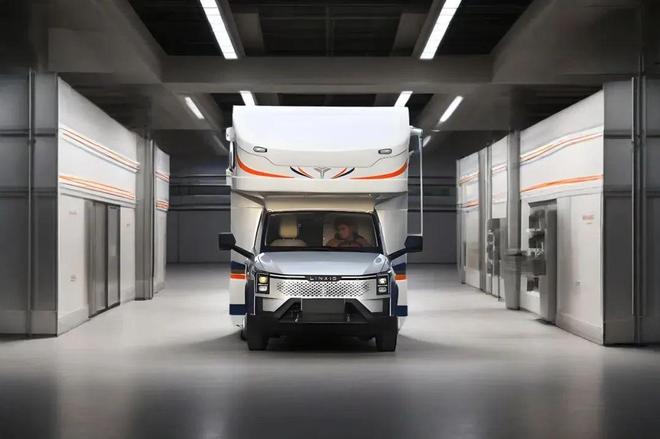 19亮相成都房车展这才是人民需要的五菱房车冰球突破不到20万上绿牌还免购置税！9月(图3)