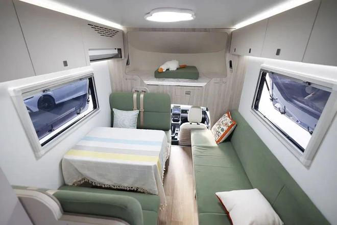 19亮相成都房车展这才是人民需要的五菱房车冰球突破不到20万上绿牌还免购置税！9月(图6)