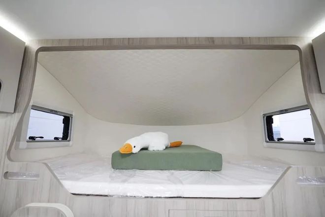 19亮相成都房车展这才是人民需要的五菱房车冰球突破不到20万上绿牌还免购置税！9月(图5)