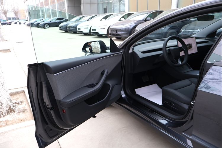 3车型配置盘点:入门级最受欢迎冰球突破游戏特斯拉Model(图3) 3车型配置盘点:入门级最受欢迎冰球突破游戏特斯拉Model(图3)