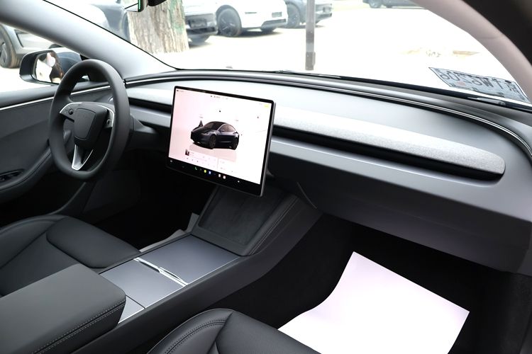 3车型配置盘点:入门级最受欢迎冰球突破游戏特斯拉Model(图12) 3车型配置盘点:入门级最受欢迎冰球突破游戏特斯拉Model(图12)