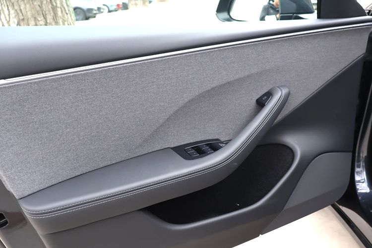 3车型配置盘点:入门级最受欢迎冰球突破游戏特斯拉Model(图18) 3车型配置盘点:入门级最受欢迎冰球突破游戏特斯拉Model(图18)