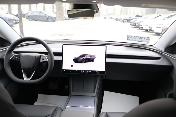 3车型配置盘点:入门级最受欢迎冰球突破游戏特斯拉Model(图33) 3车型配置盘点:入门级最受欢迎冰球突破游戏特斯拉Model(图33)